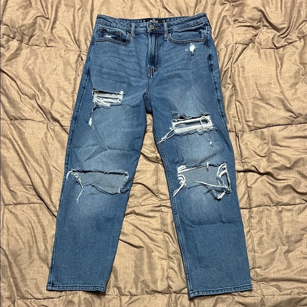 7 Short Hollister Women's Ultra High Rise Vintage Straight Distressed Jeans